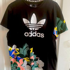 Adidas T-shirt